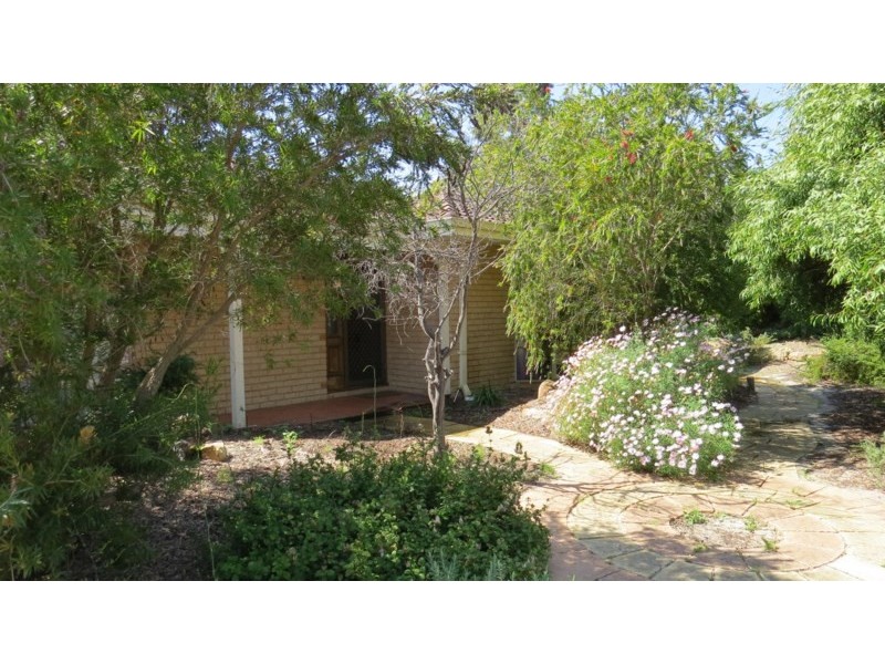 15 Madderson Road, High Wycombe WA 6057