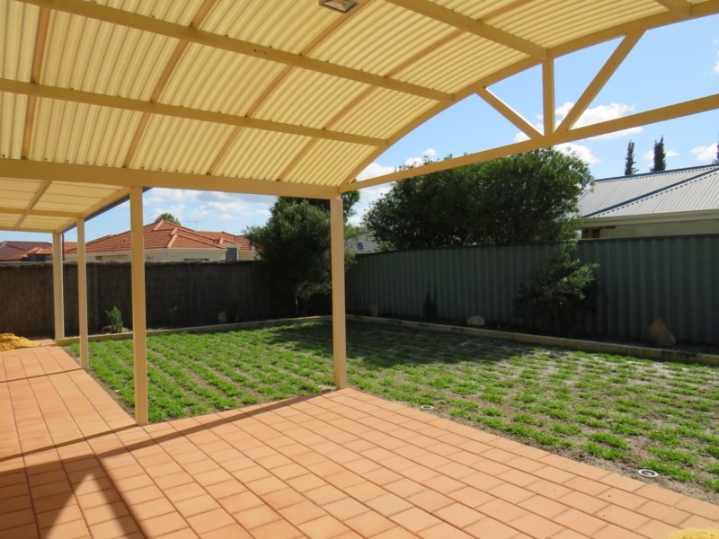 8 Denver Rise, High Wycombe WA 6057