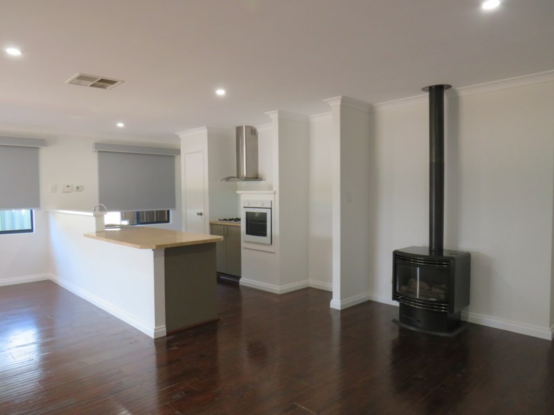 8 Denver Rise, High Wycombe WA 6057