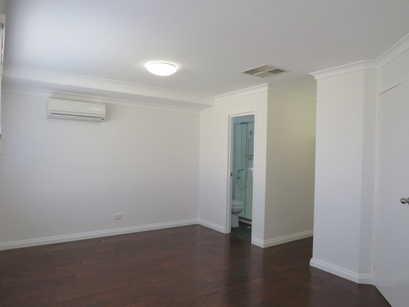 8 Denver Rise, High Wycombe WA 6057