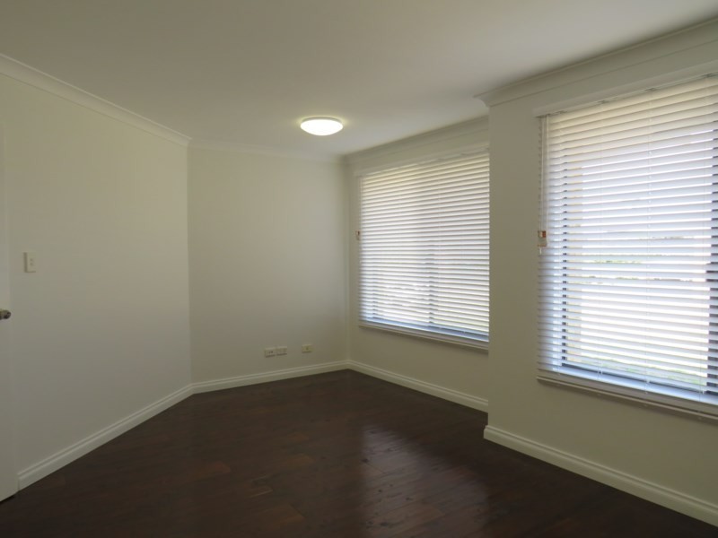 8 Denver Rise, High Wycombe WA 6057