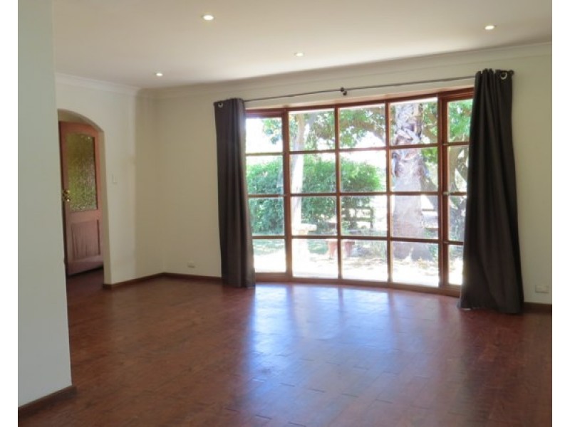 22 Glyde Road, Lesmurdie WA 6076