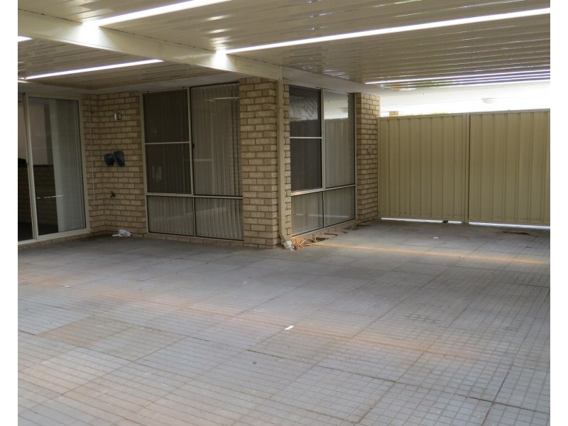 8A Dillon Place, Gosnells WA 6110