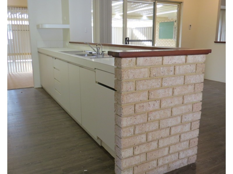 8A Dillon Place, Gosnells WA 6110