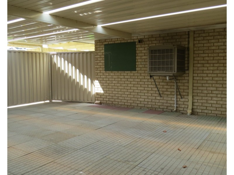 8A Dillon Place, Gosnells WA 6110