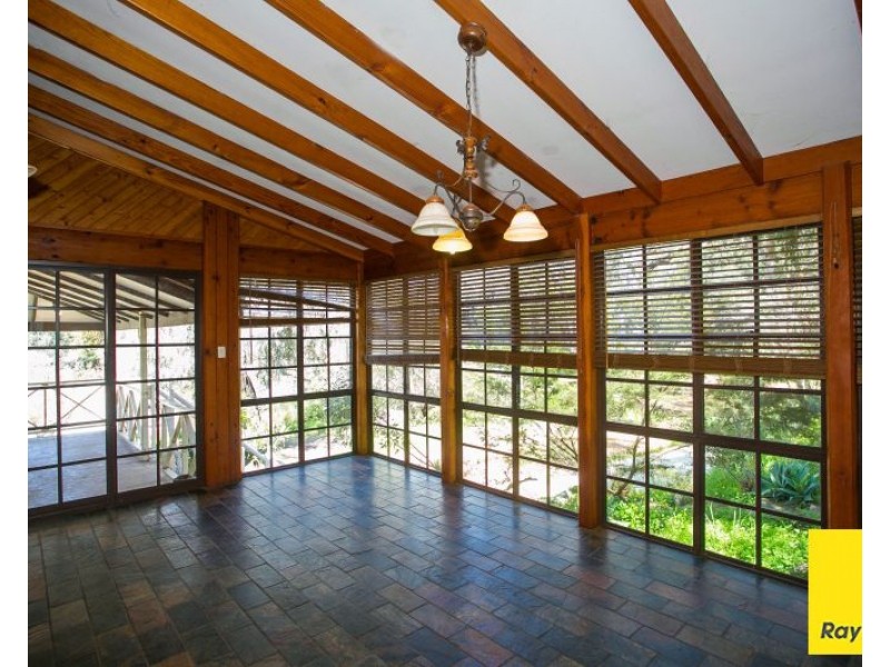 186 Urch Road, Roleystone WA 6111