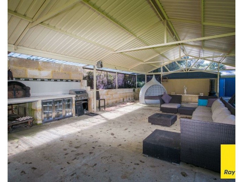 186 Urch Road, Roleystone WA 6111