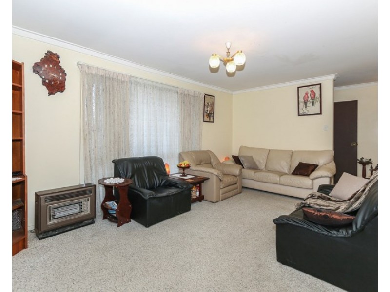 6 Laurel Street, Forrestfield WA 6058