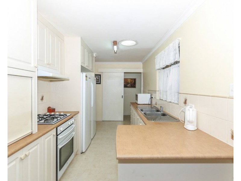 6 Laurel Street, Forrestfield WA 6058