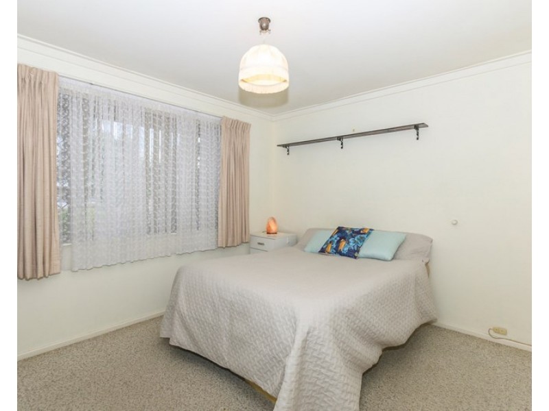 6 Laurel Street, Forrestfield WA 6058