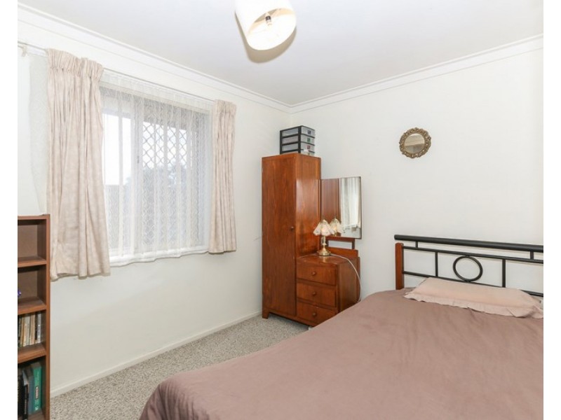 6 Laurel Street, Forrestfield WA 6058