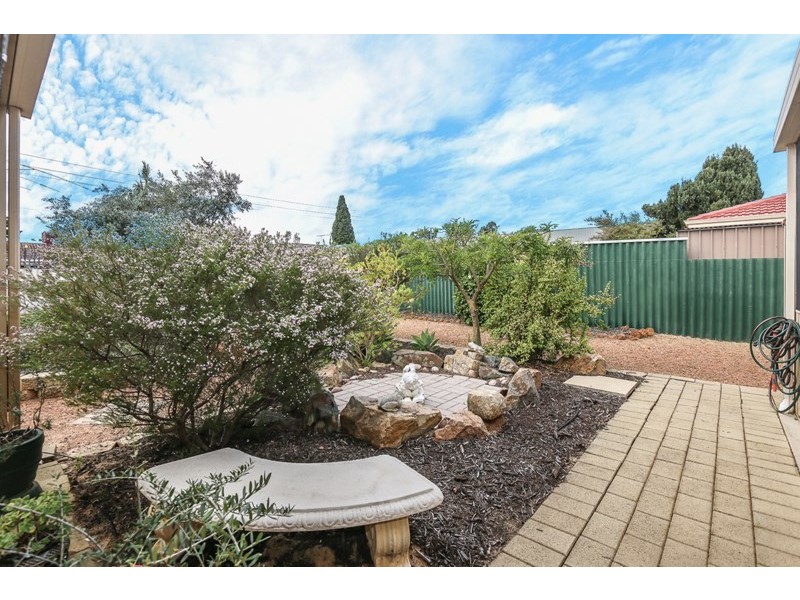 6 Laurel Street, Forrestfield WA 6058