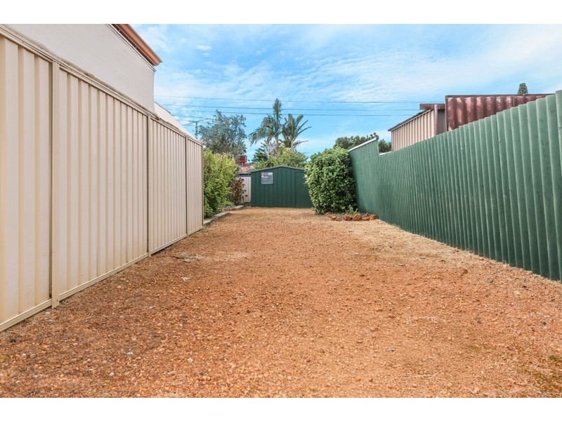 6 Laurel Street, Forrestfield WA 6058