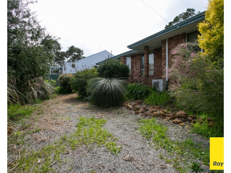 103 Railway Road, Gooseberry Hill WA 6076