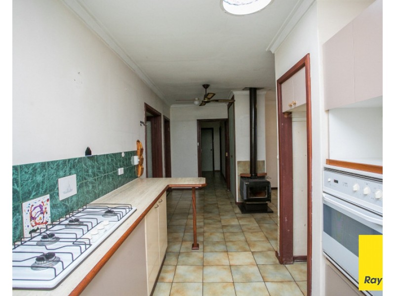 103 Railway Road, Gooseberry Hill WA 6076