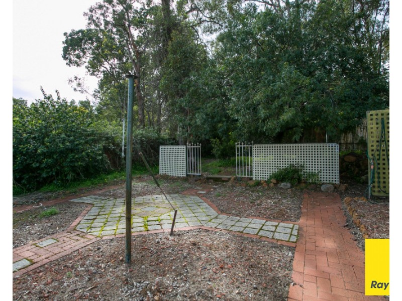 103 Railway Road, Gooseberry Hill WA 6076