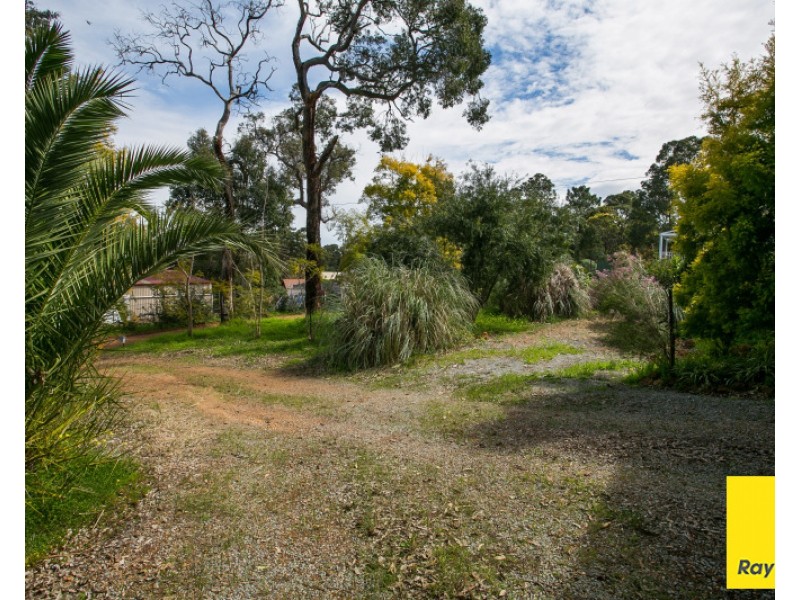 103 Railway Road, Gooseberry Hill WA 6076