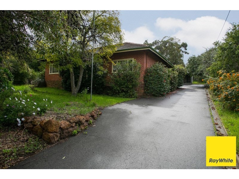 30 Traylen Road, Kalamunda WA 6076