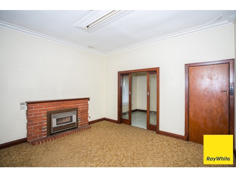 30 Traylen Road, Kalamunda WA 6076