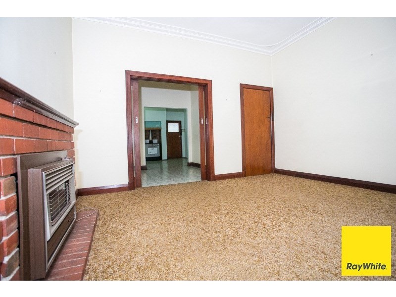 30 Traylen Road, Kalamunda WA 6076