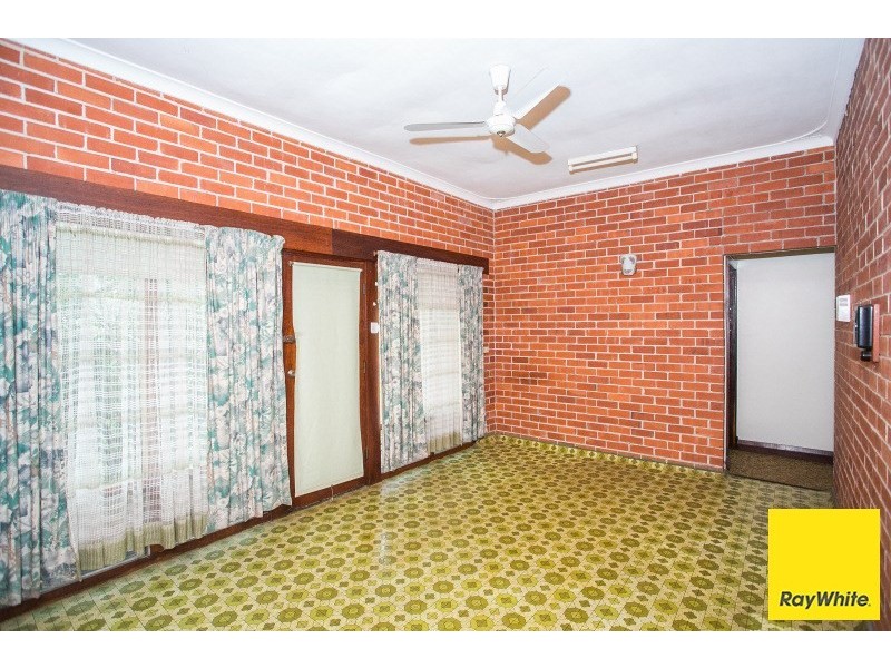 30 Traylen Road, Kalamunda WA 6076