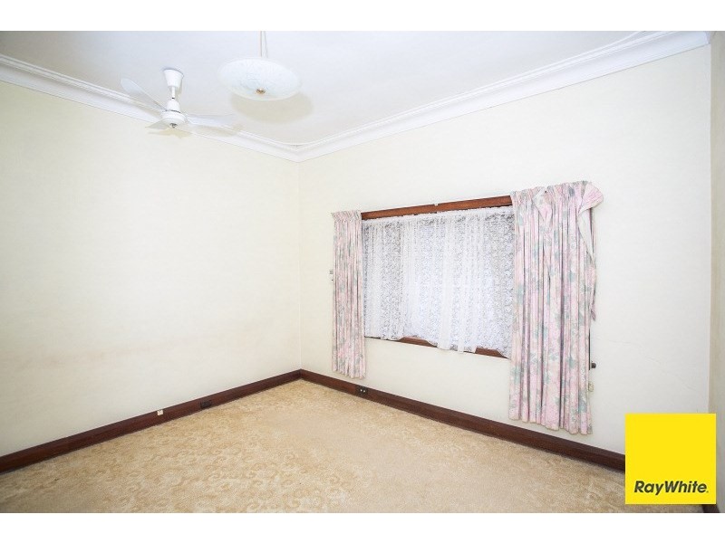 30 Traylen Road, Kalamunda WA 6076