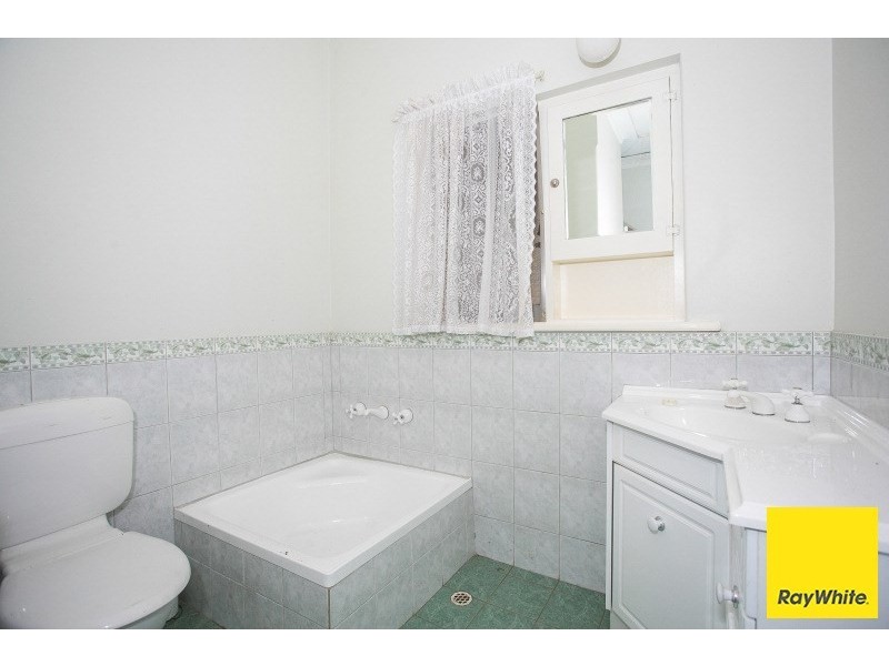 30 Traylen Road, Kalamunda WA 6076