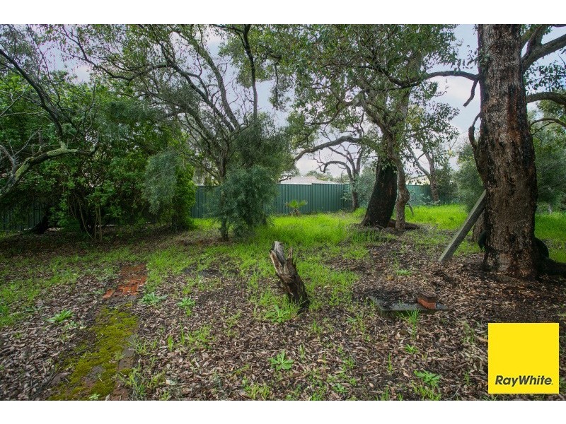 30 Traylen Road, Kalamunda WA 6076