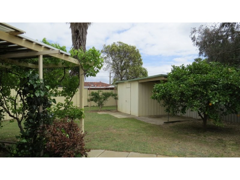 32A Almond Way, Forrestfield WA 6058