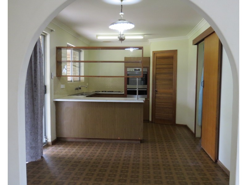 17 Banksia Road, Walliston WA 6076