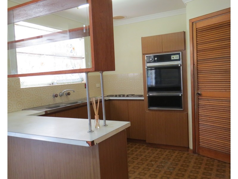 17 Banksia Road, Walliston WA 6076