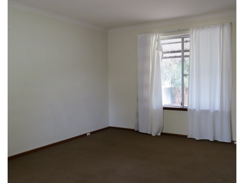 17 Banksia Road, Walliston WA 6076