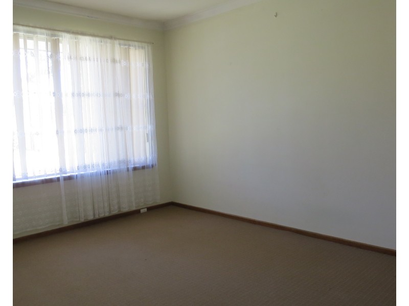 17 Banksia Road, Walliston WA 6076