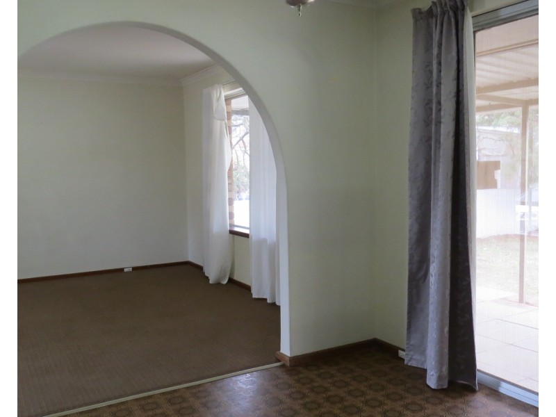 17 Banksia Road, Walliston WA 6076