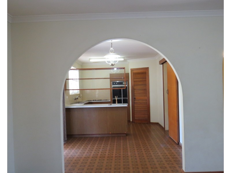 17 Banksia Road, Walliston WA 6076