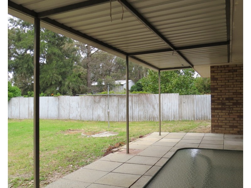 17 Banksia Road, Walliston WA 6076