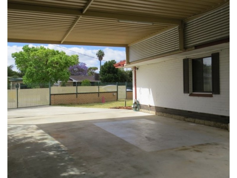 7 Tia Avenue, High Wycombe WA 6057