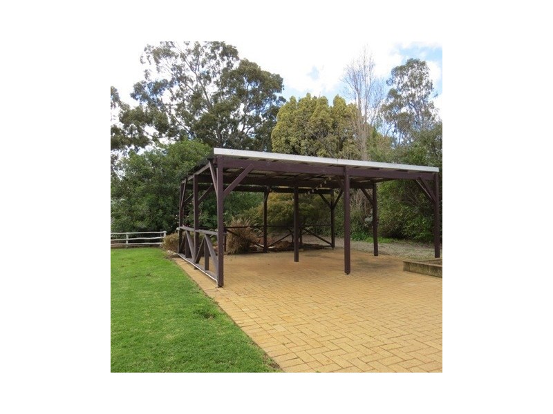 76 Heath Road, Kalamunda WA 6076