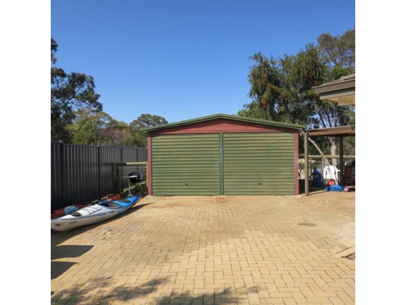 33 Heath Road, Kalamunda WA 6076