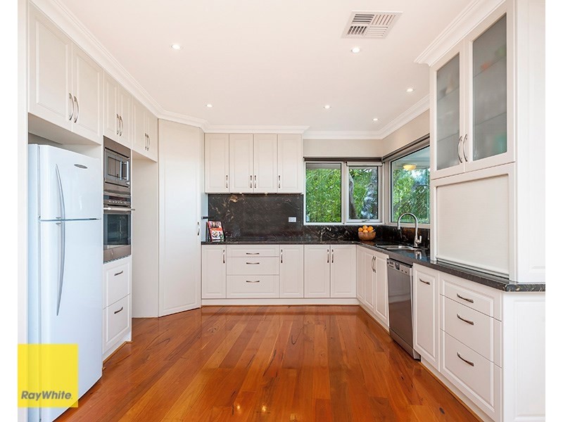 52 Graham Road, Gooseberry Hill WA 6076