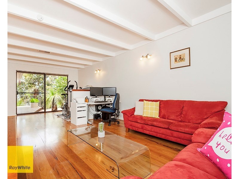 52 Graham Road, Gooseberry Hill WA 6076