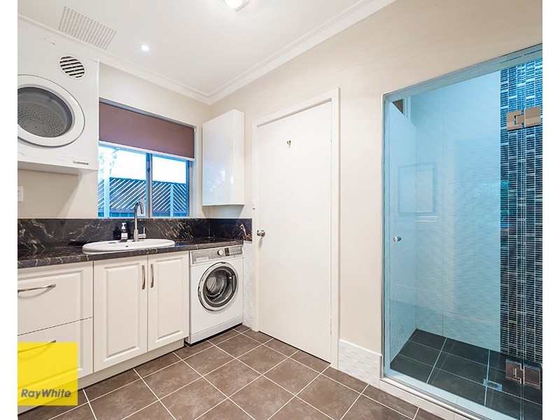 52 Graham Road, Gooseberry Hill WA 6076