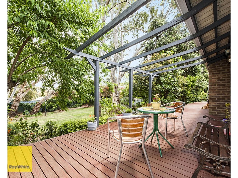 5 Avonia Road, Kalamunda WA 6076