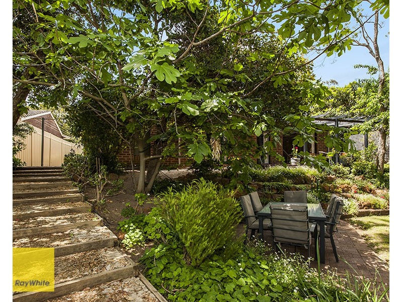 5 Avonia Road, Kalamunda WA 6076