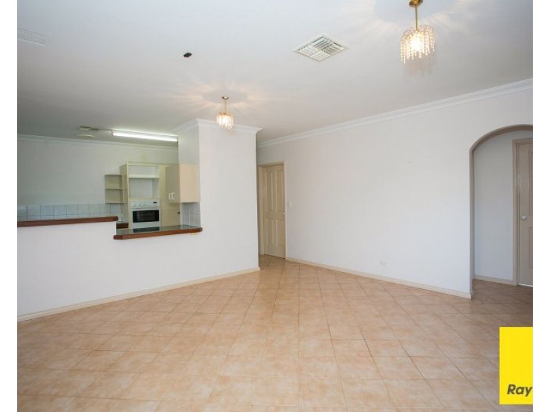 2/3 Dixon Road, Kalamunda WA 6076