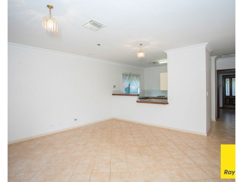 2/3 Dixon Road, Kalamunda WA 6076