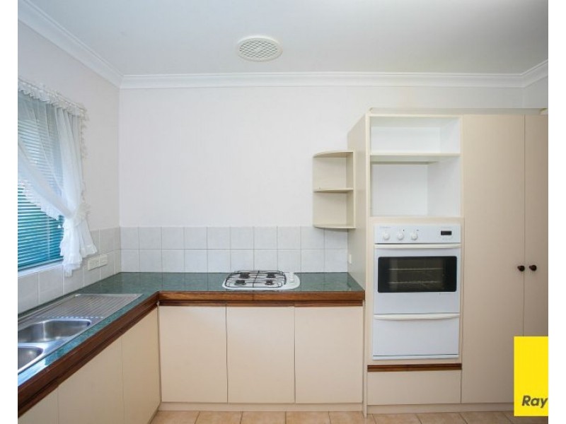 2/3 Dixon Road, Kalamunda WA 6076