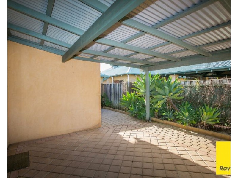 2/3 Dixon Road, Kalamunda WA 6076