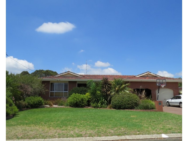 22 Ind Street, Lesmurdie WA 6076