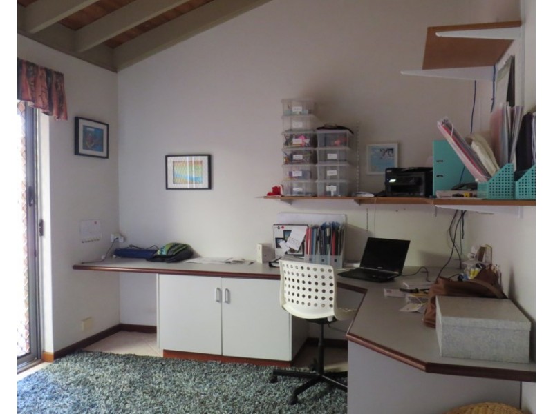 22 Ind Street, Lesmurdie WA 6076